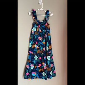 Never worn. No stains/rips